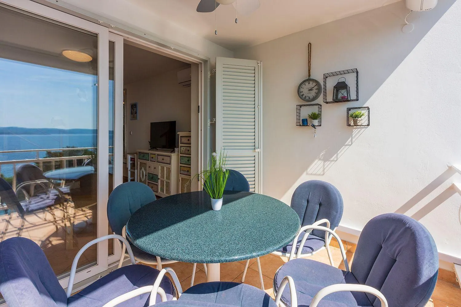 Traumhaftes Apartment Direkt Am Meer Mit Privatem Balkon, Meerblick, Waschmaschine, Klima Selce