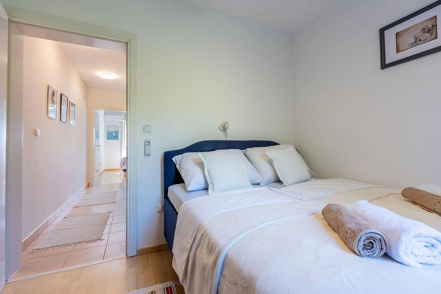 Traumhaftes Apartment Direkt Am Meer Mit Privatem Balkon, Meerblick, Waschmaschine, Klima Selce