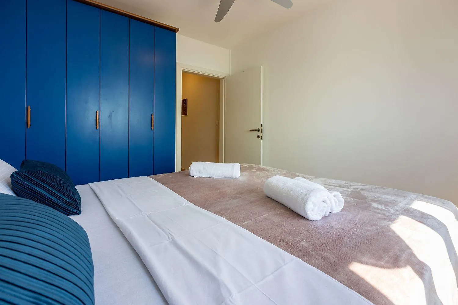 Traumhaftes Apartment Direkt Am Meer Mit Privatem Balkon, Meerblick, Waschmaschine, Klima Selce 0*,