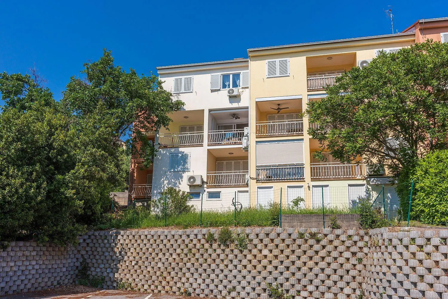 Traumhaftes Apartment Direkt Am Meer Mit Privatem Balkon, Meerblick, Waschmaschine, Klima Selce 0*,  Croatia