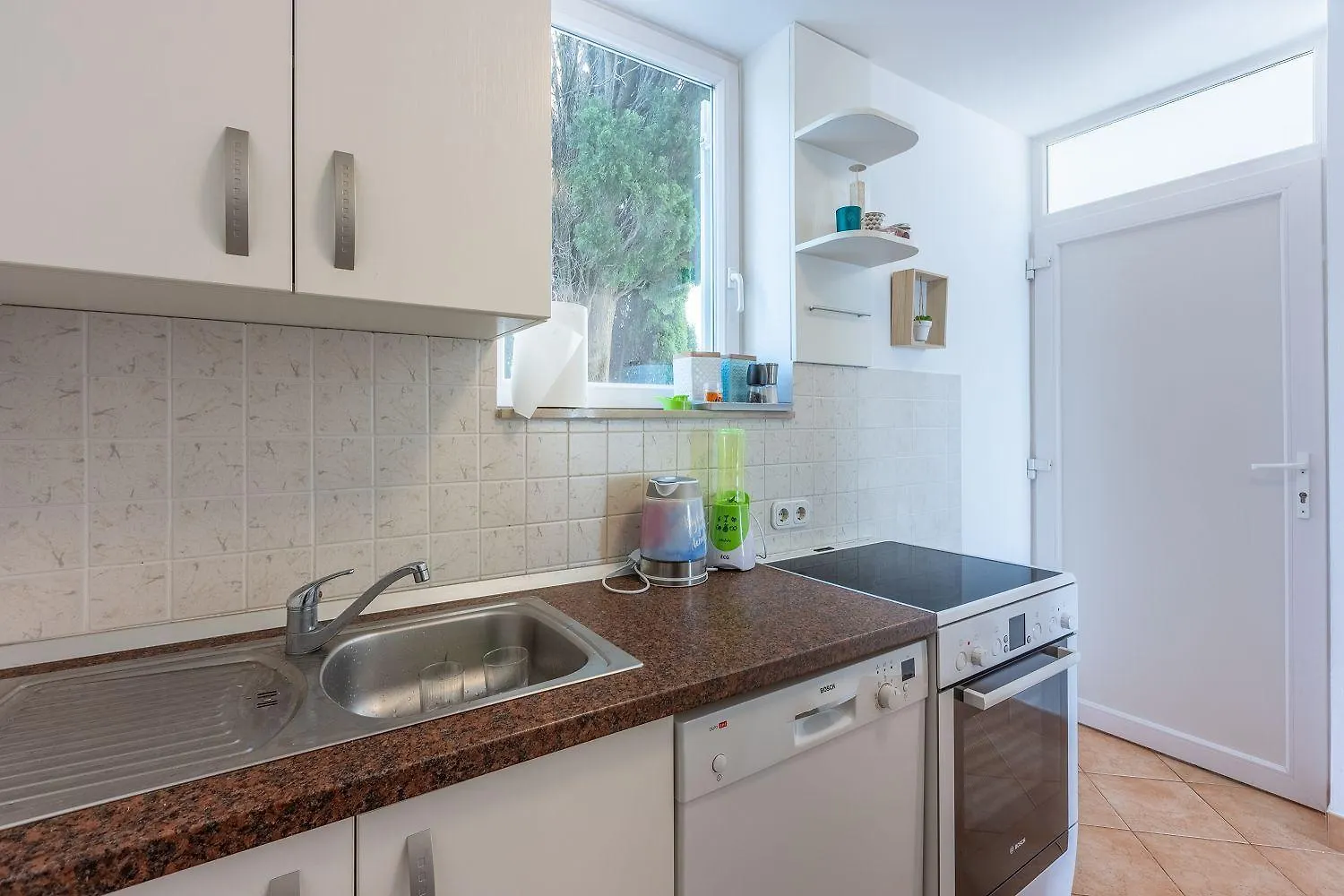 Traumhaftes Apartment Direkt Am Meer Mit Privatem Balkon, Meerblick, Waschmaschine, Klima Selce Croatia