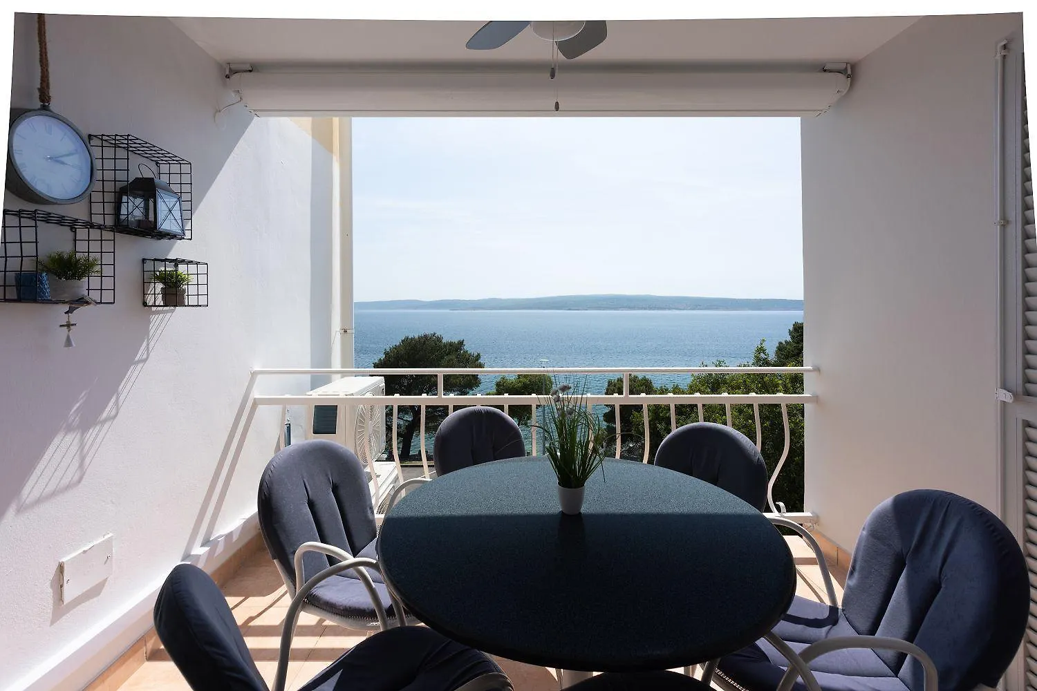 Traumhaftes Apartment Direkt Am Meer Mit Privatem Balkon, Meerblick, Waschmaschine, Klima Selce